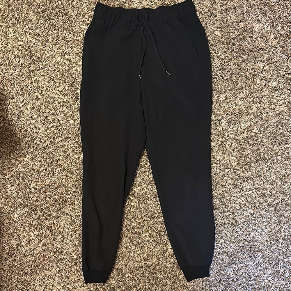 Lululemon On The Fly Jogger Black Size 4